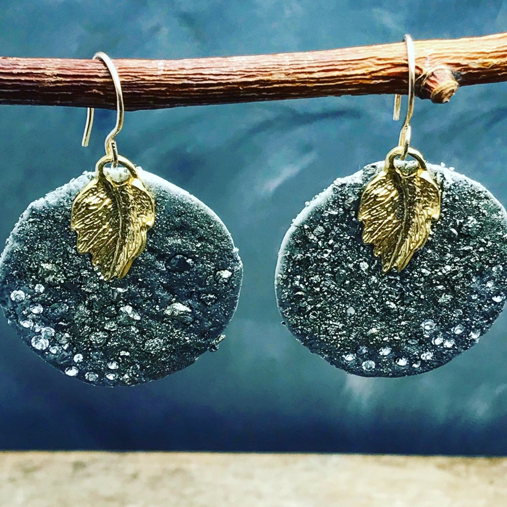 Handmade pyrite druzy  gold leaf pavé earrings - Picture 4 of 7